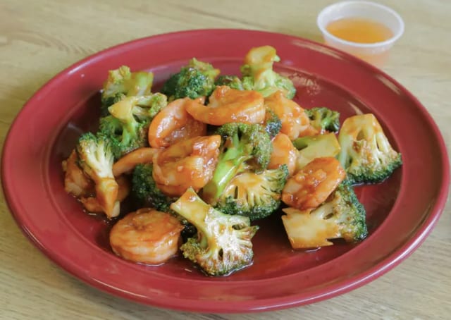 71. Shrimp with Broccoli.