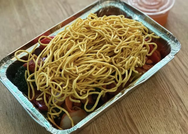 S11. House Special Pan Fried Noodle.
